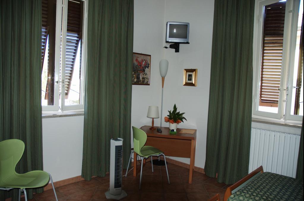 Affittacamere Villa Delia Lucca Zimmer foto