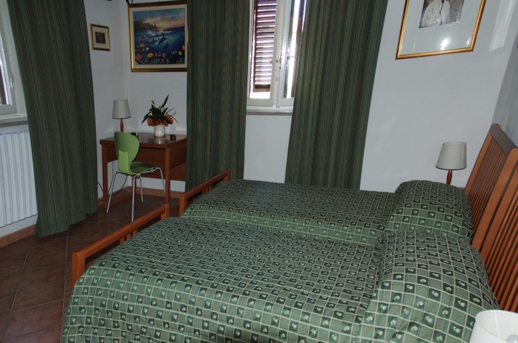 Affittacamere Villa Delia Lucca Zimmer foto