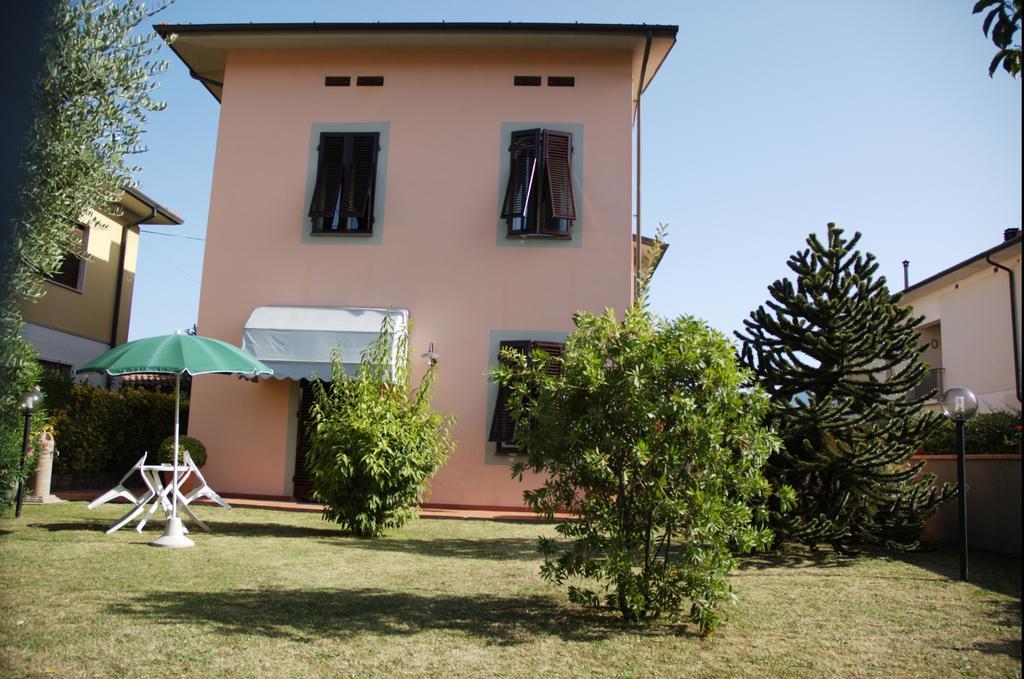 Affittacamere Villa Delia Lucca Exterior foto