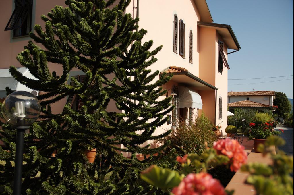 Affittacamere Villa Delia Lucca Exterior foto