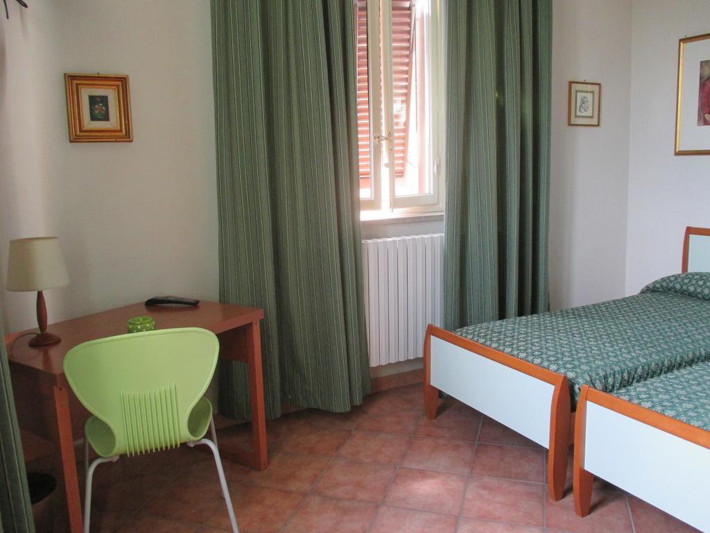 Affittacamere Villa Delia Lucca Exterior foto