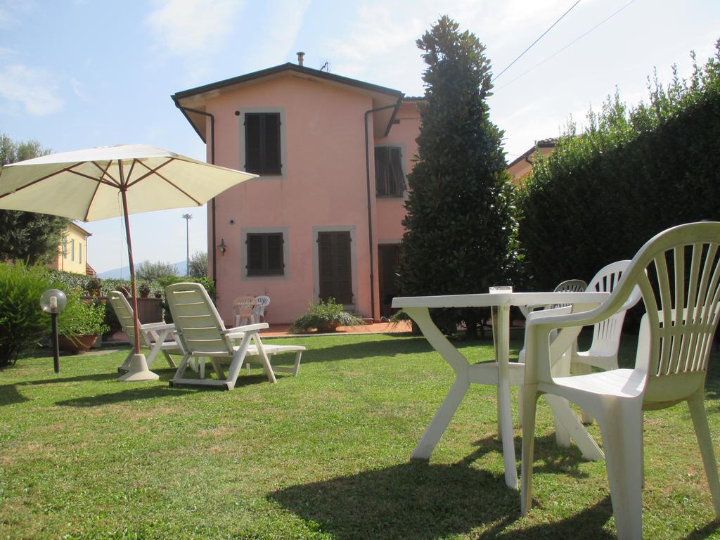 Affittacamere Villa Delia Lucca Exterior foto